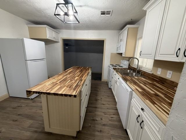 512 Nw Glendale Dr #1 - Photo 3 of 10