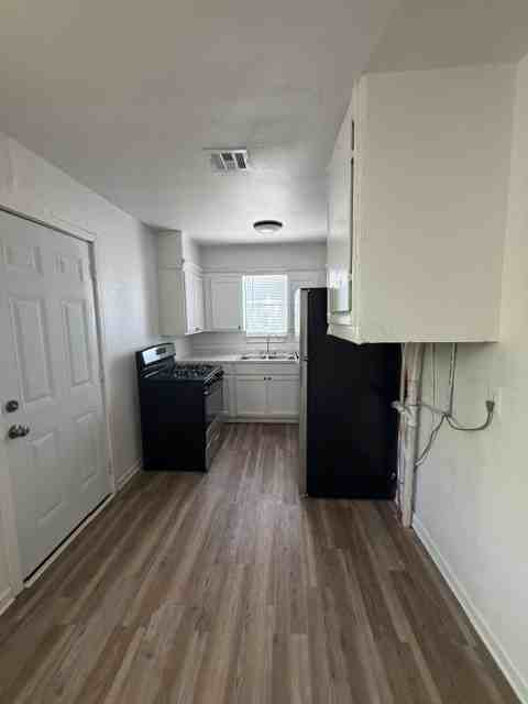 1749 Sw 12th St #1 - Photo 3 of 10