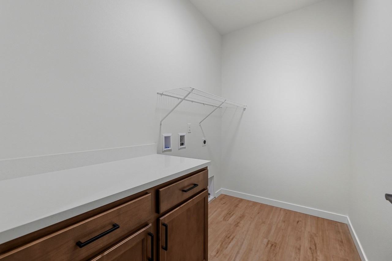 745 Prospector Pl - Photo 6 of 24