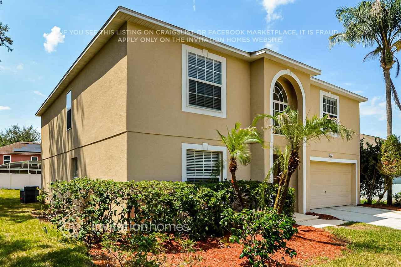 1249 Stonewater Cir - Photo 4 of 18