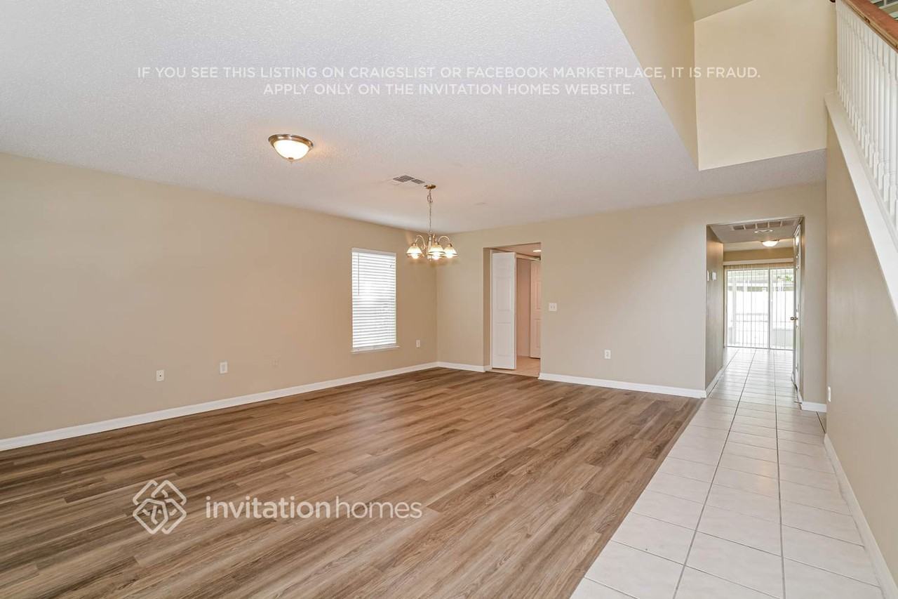 1249 Stonewater Cir - Photo 6 of 18