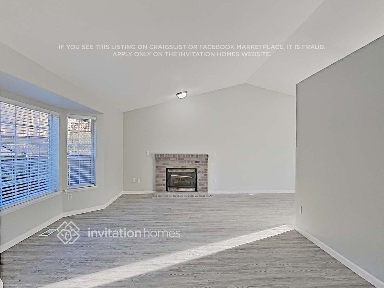 17127 115th Ave E - Photo 5 of 19