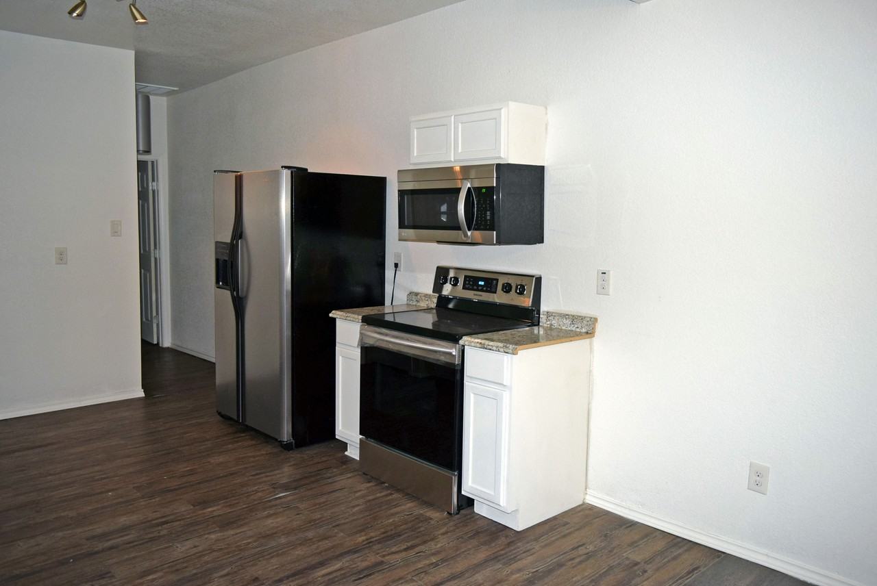 1807 Fairmount Ave #1807 - Photo 4 of 10