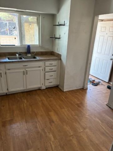 541 Palomas Dr Se #A - Photo 7 of 9