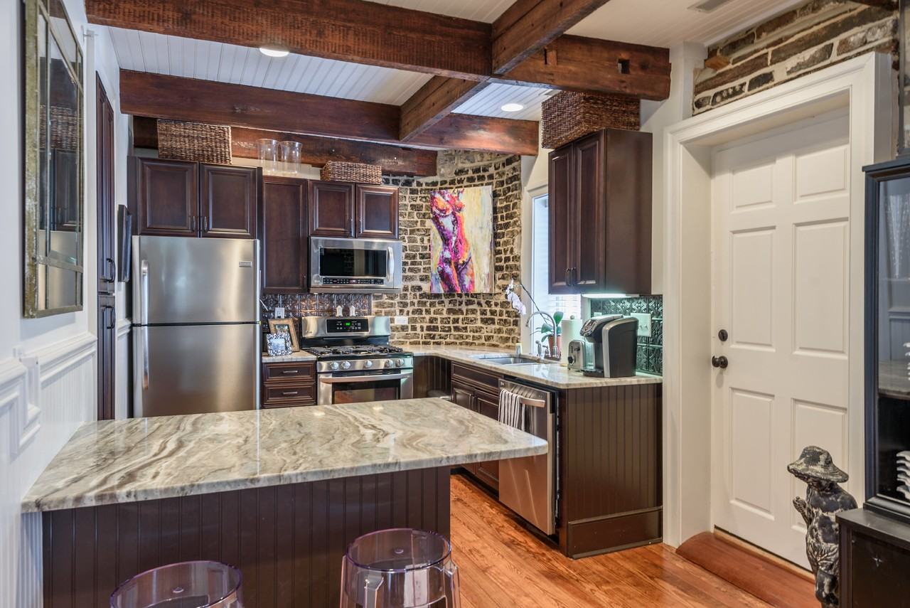 46 Queen St #B - Photo 2 of 22
