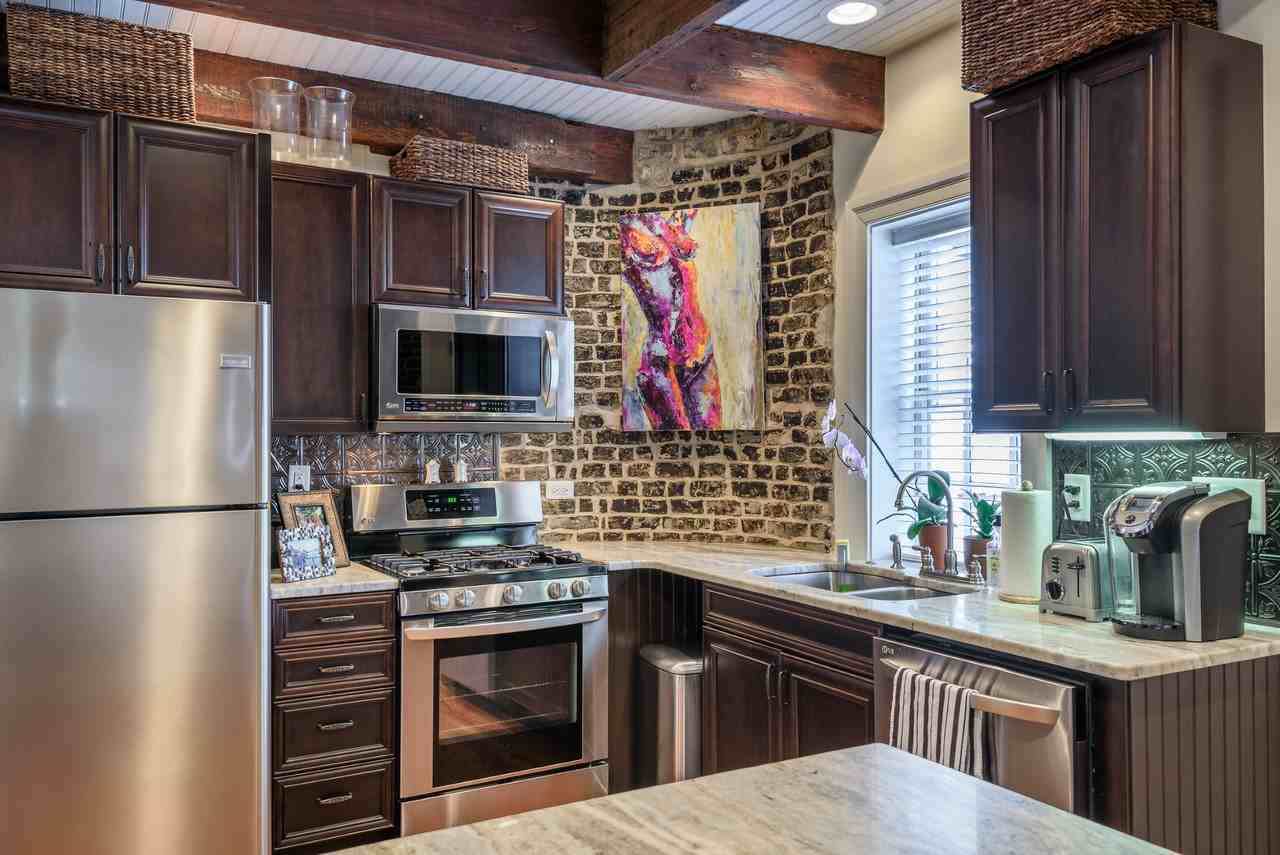 46 Queen St #B - Photo 3 of 22