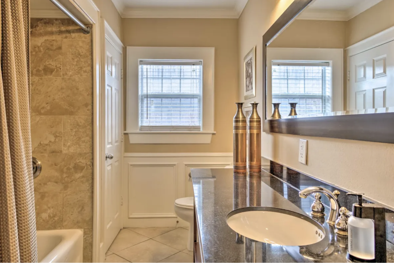 2406 Arbor St #UP - Photo 3 of 24