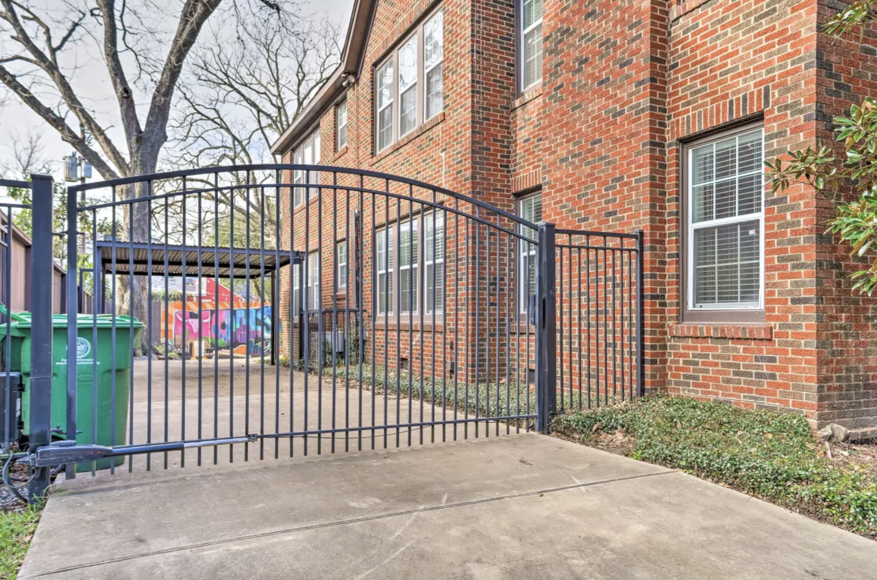2406 Arbor St #UP - Photo 5 of 24