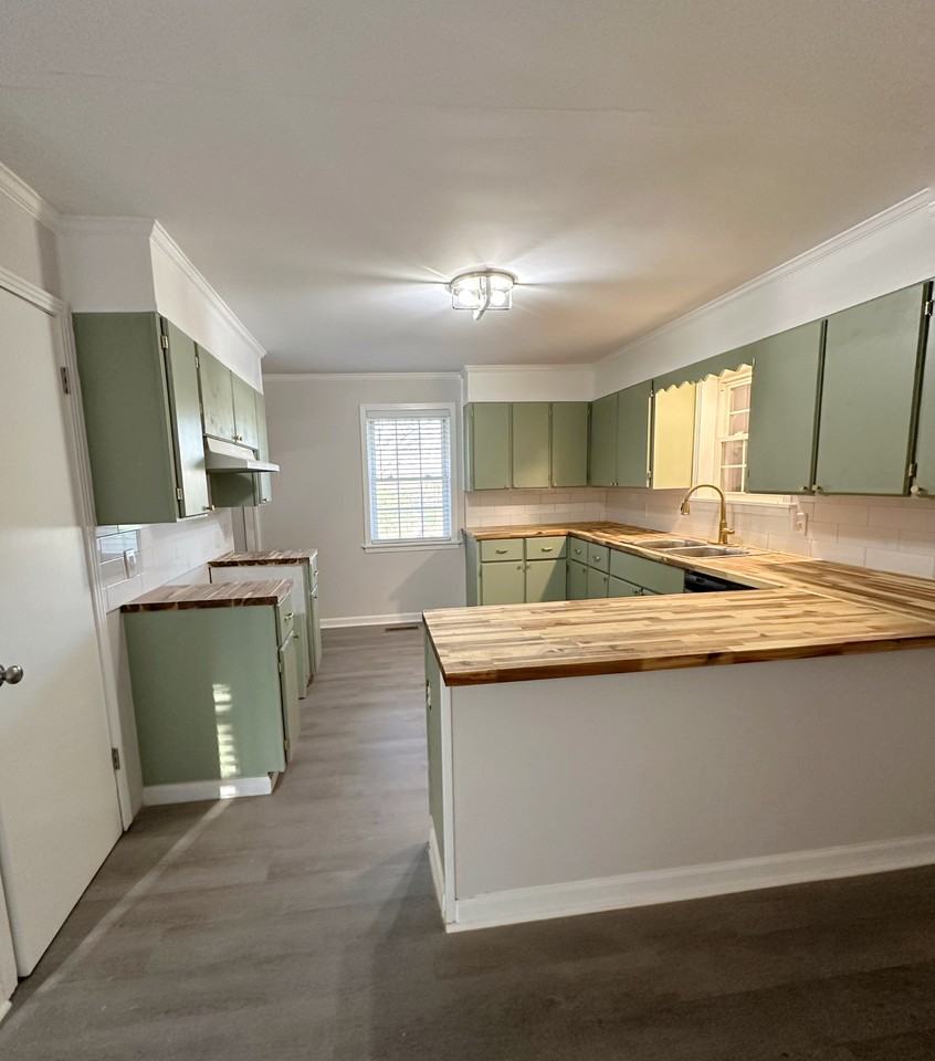 34 S Main St - Photo 4 of 18