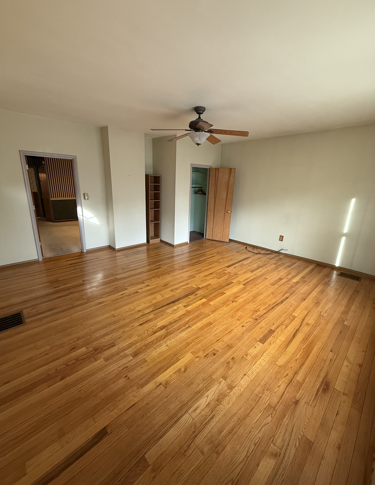 4518 Lawrence St - Photo 6 of 10