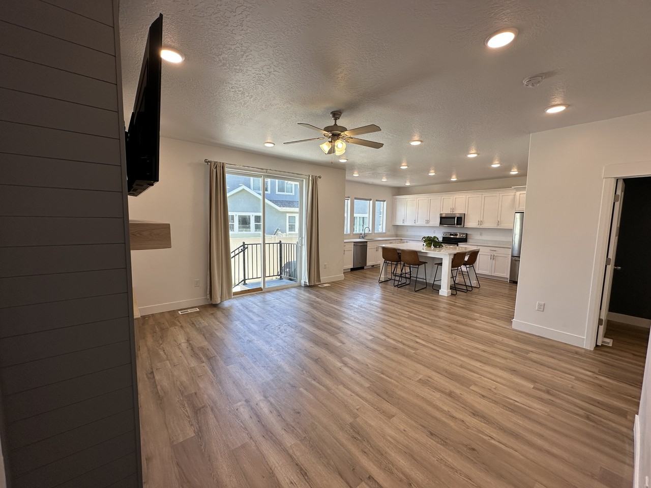 3306 N Gallio Ave - Photo 7 of 38