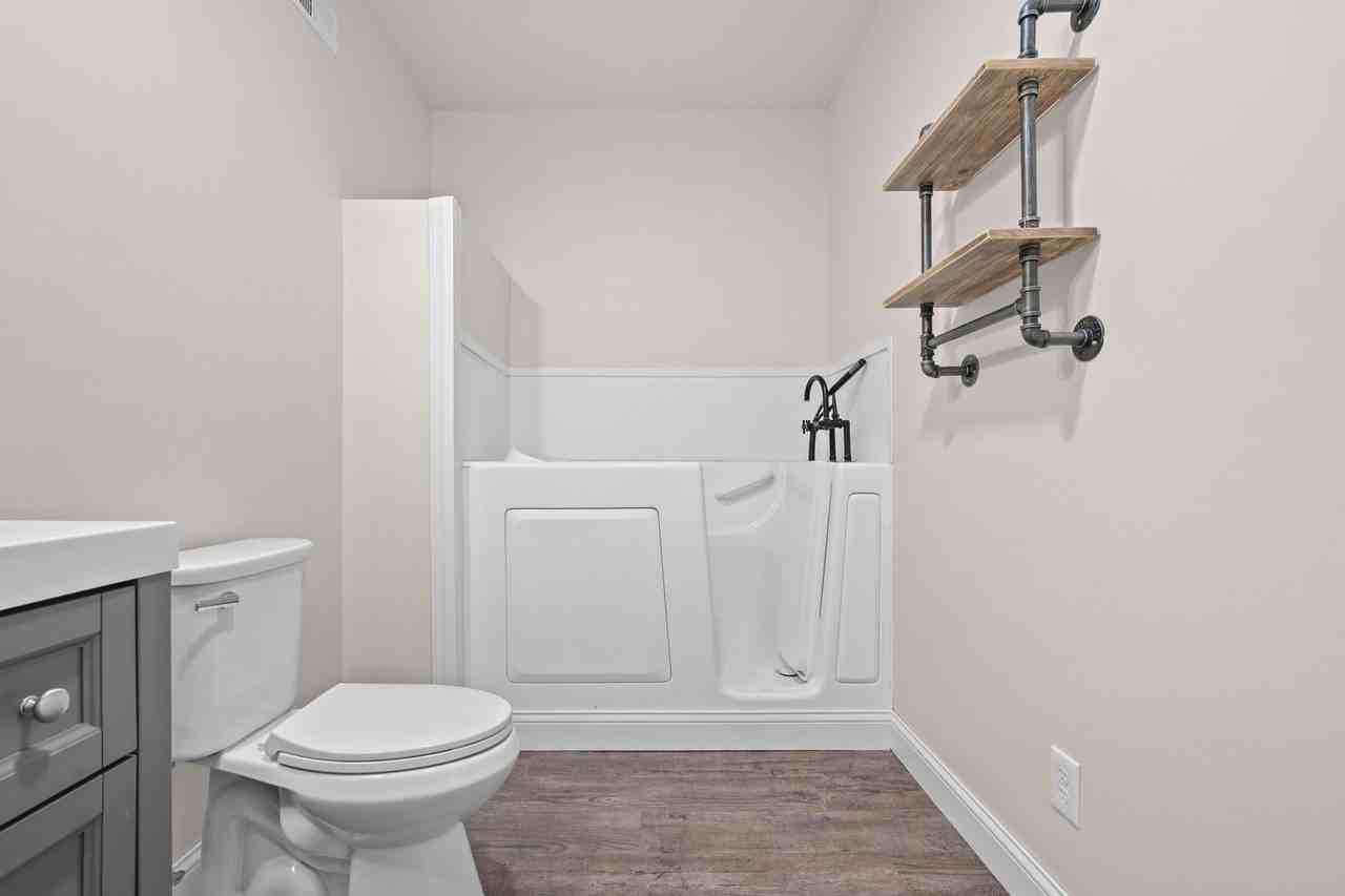 200 S Main St - Photo 2 of 50