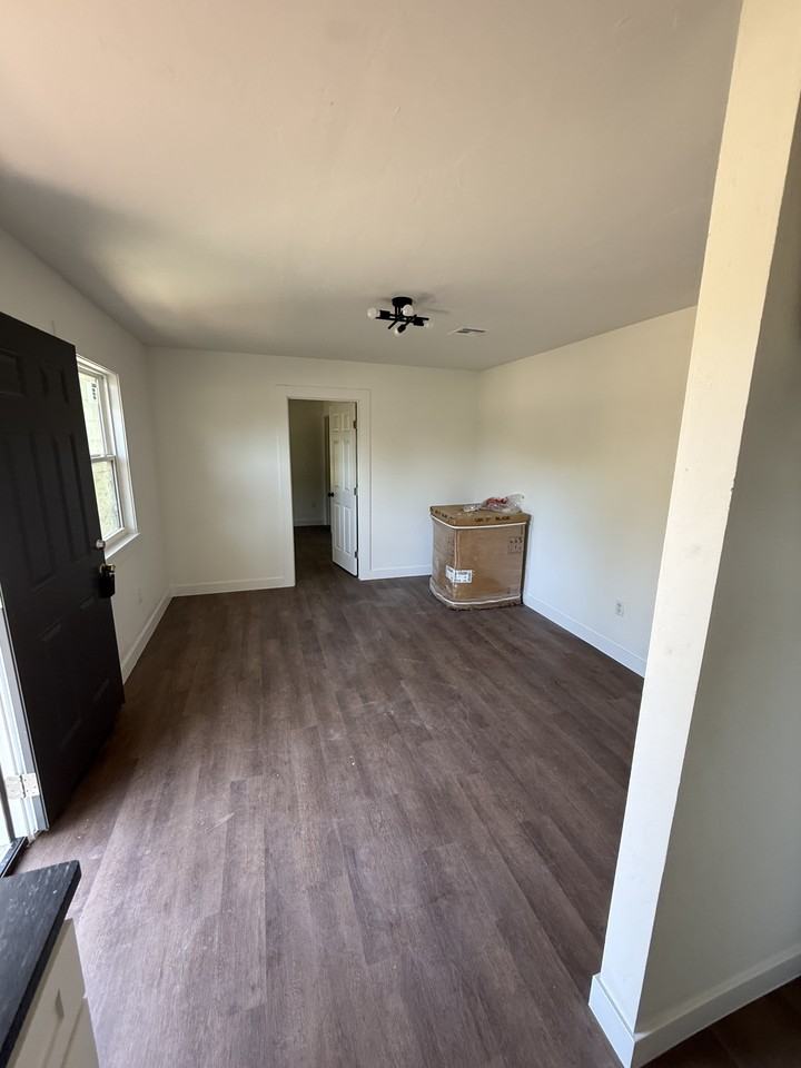 915 W Michigan Ave #1 - Photo 2 of 24