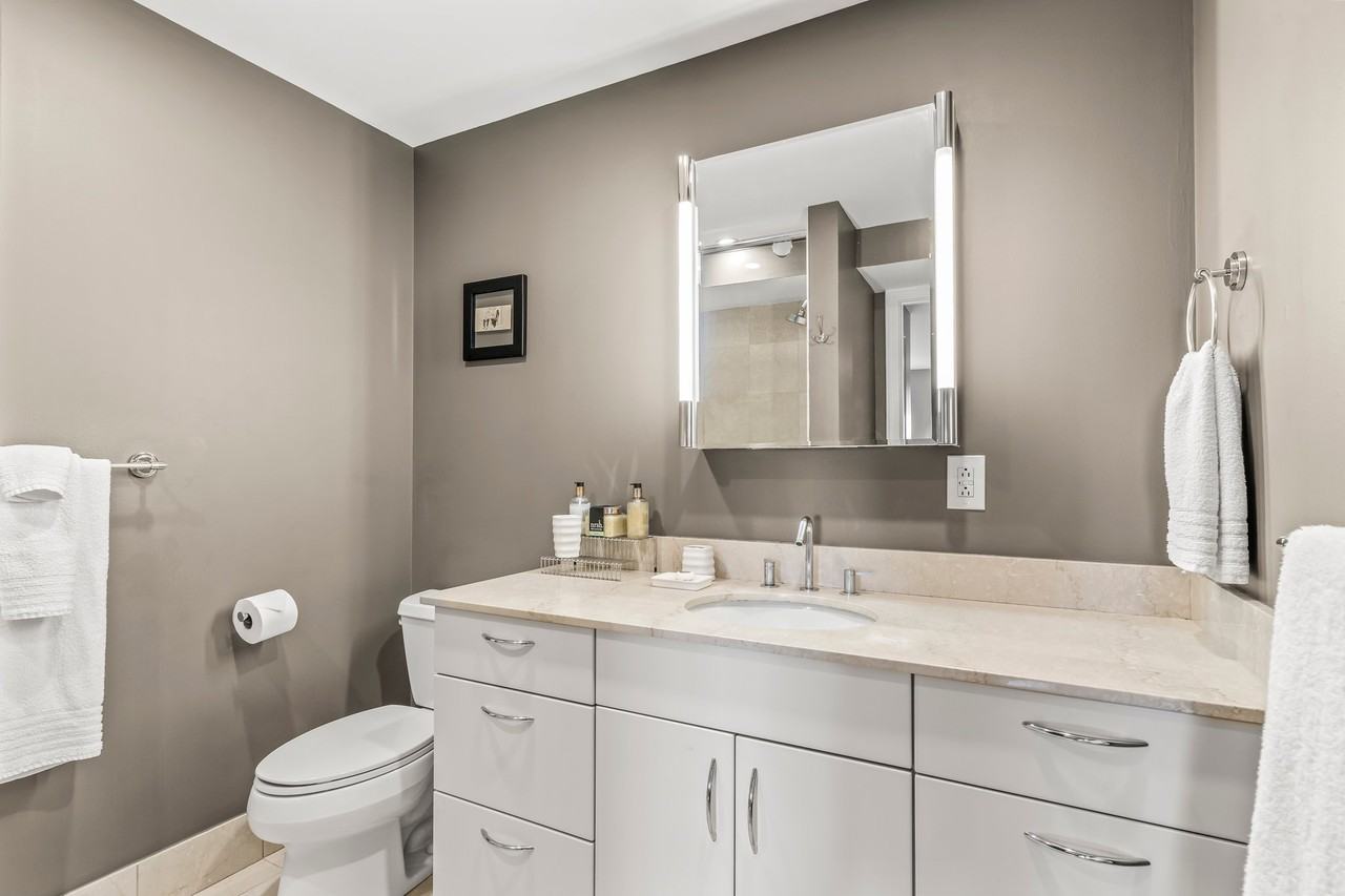 225 S 18th St #714 - Photo 2 of 21
