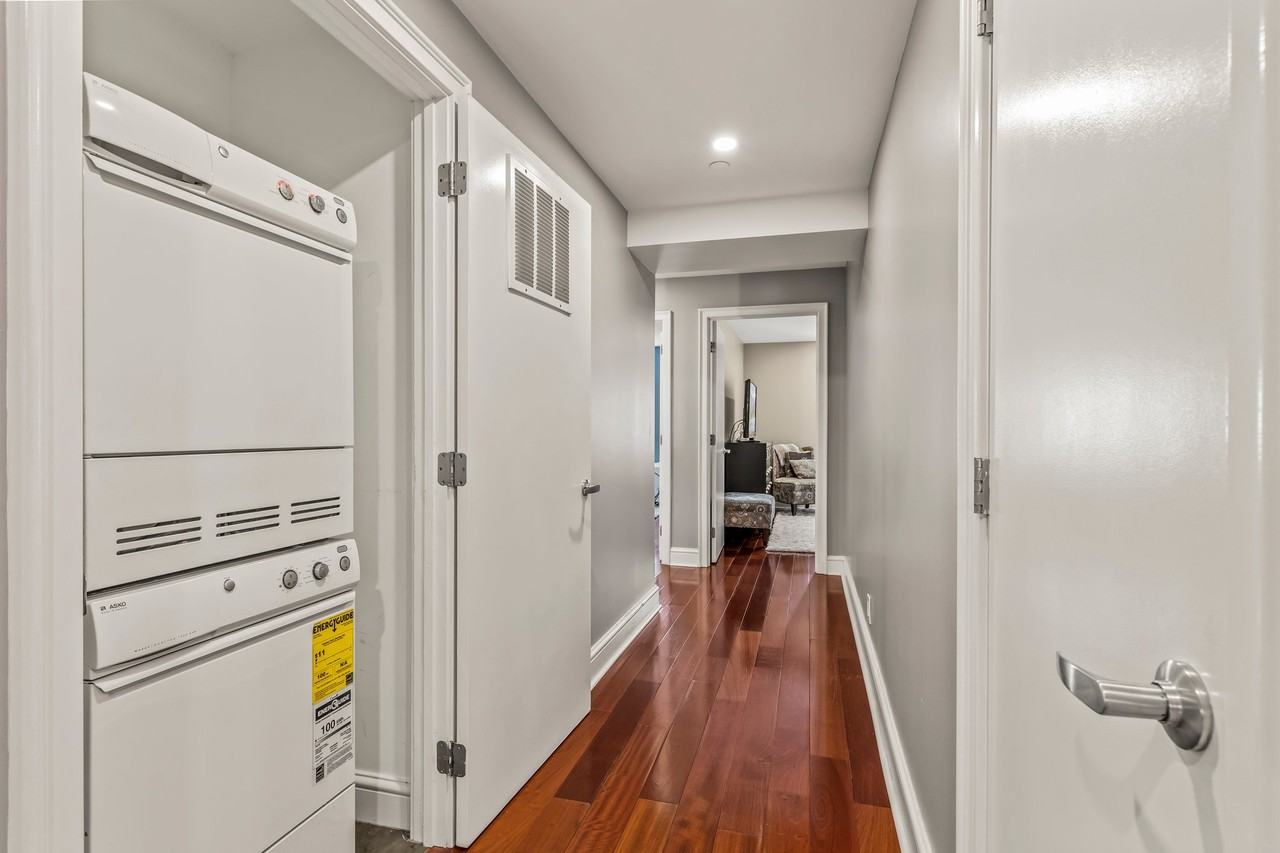 225 S 18th St #714 - Photo 3 of 21