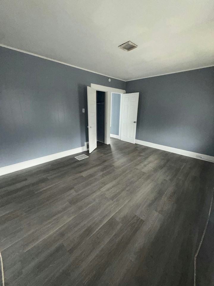 7512 Star Ave #1 - Photo 7 of 32