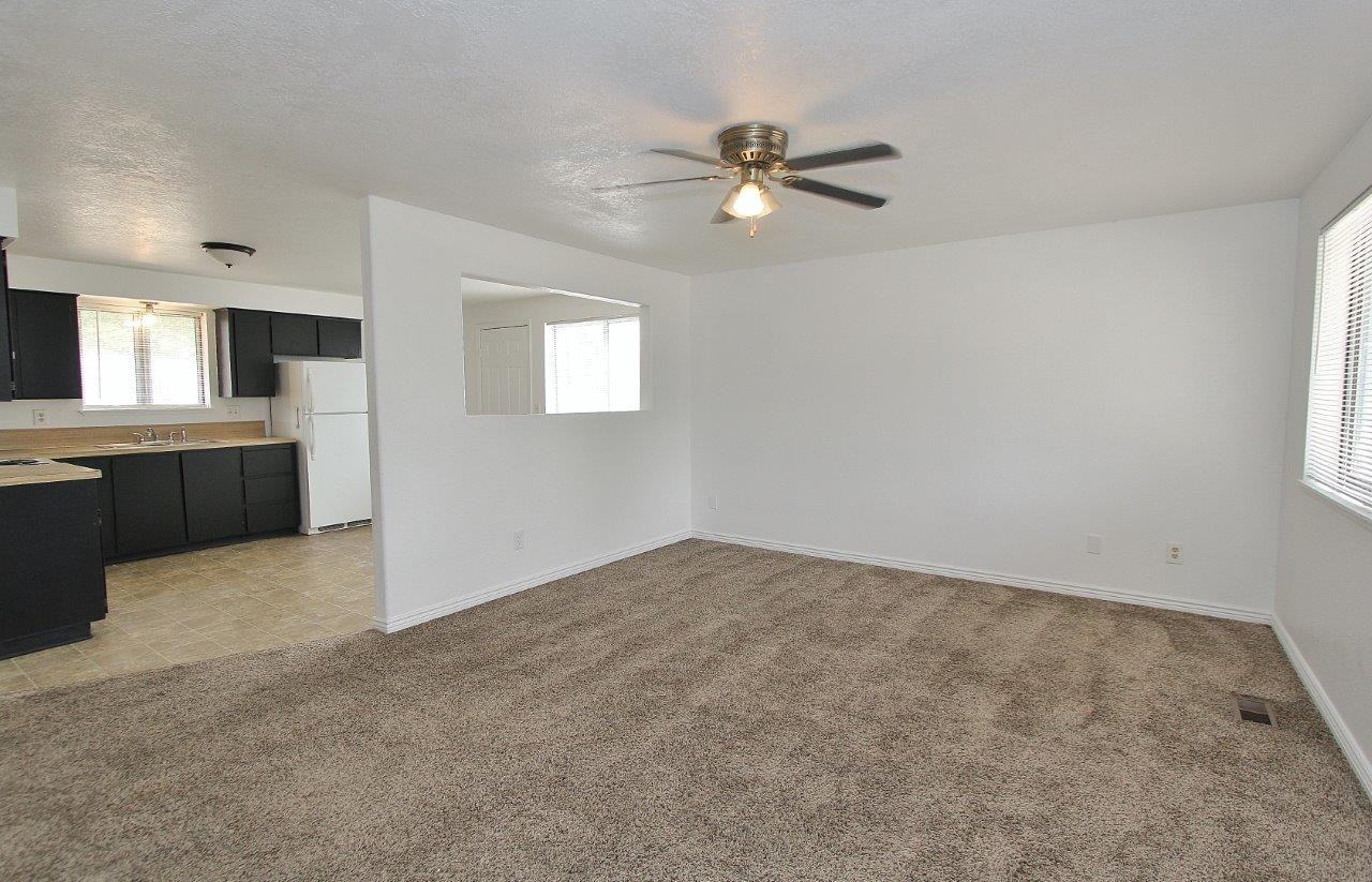 221 S Georgia Ave - Photo 2 of 25