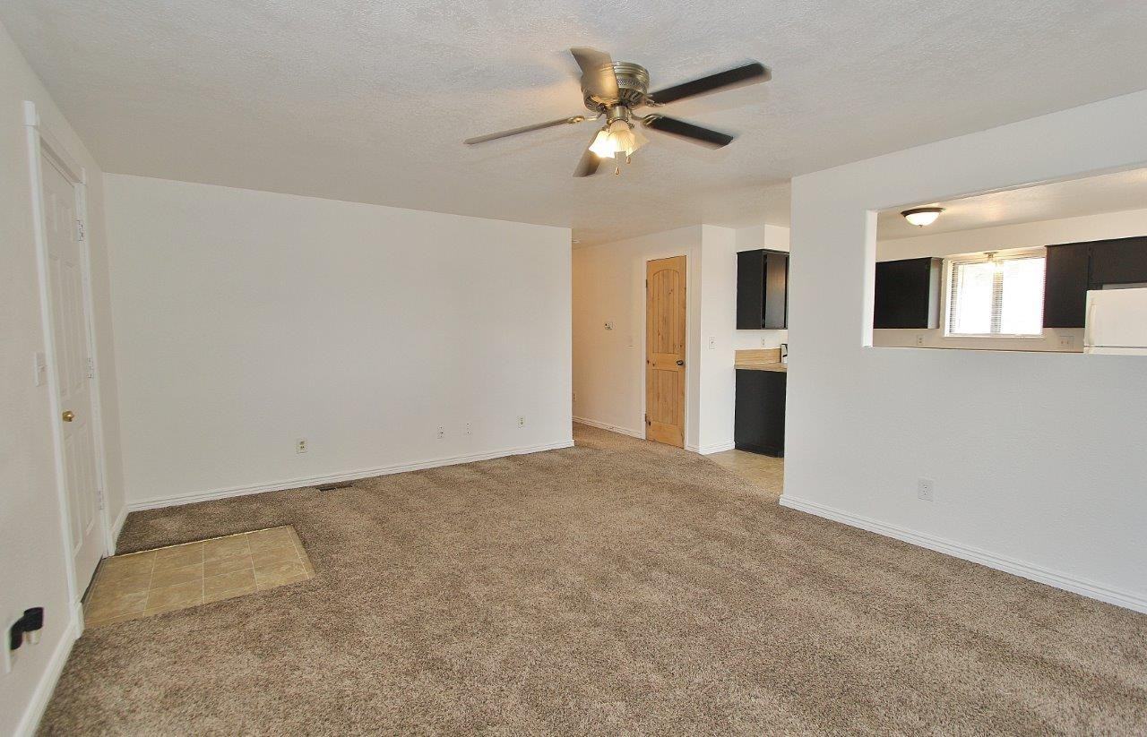221 S Georgia Ave - Photo 5 of 25