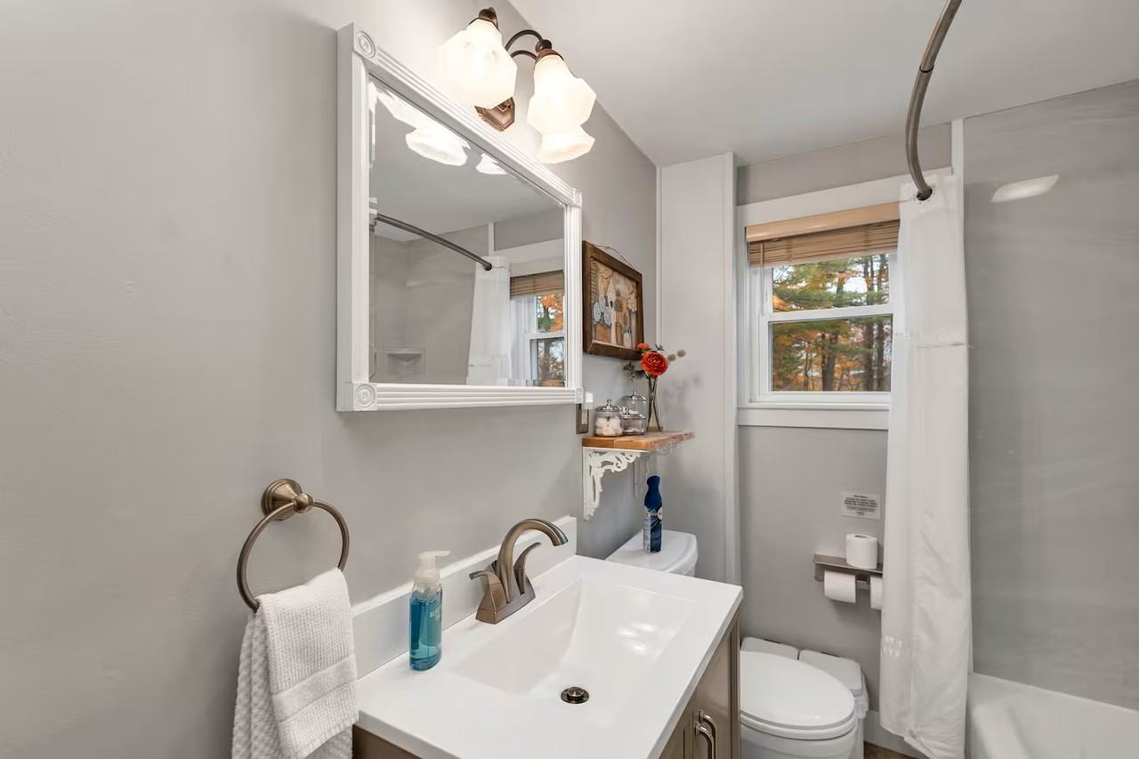 18 Red Gate Ln Apt 23 - Photo 5 of 12