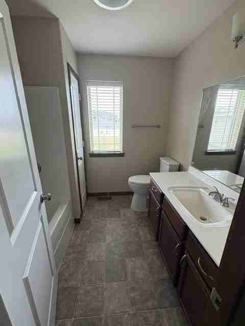 60 Jaro Way - Photo 3 of 16