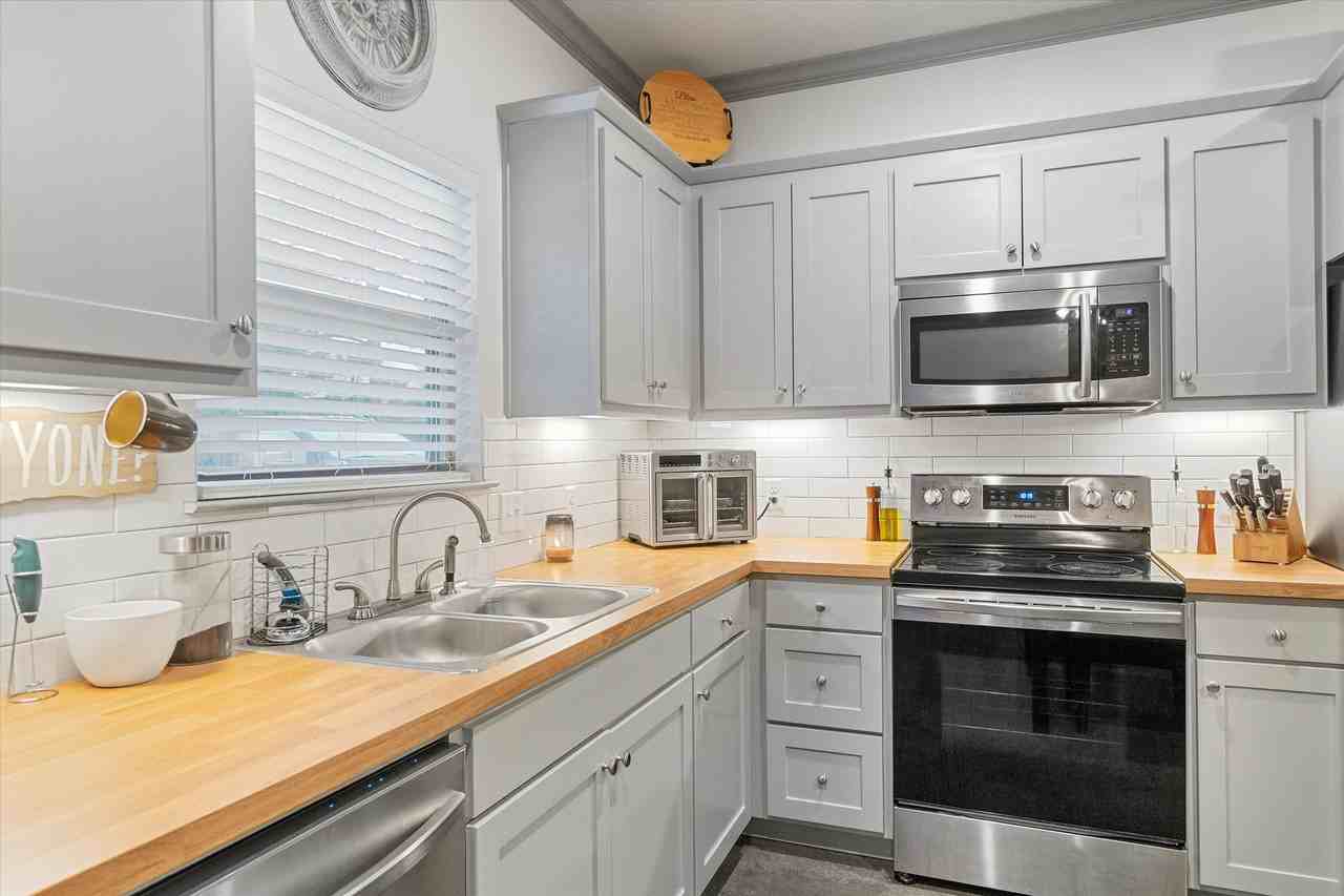 4074 Country Mdws #13 - Photo 5 of 10