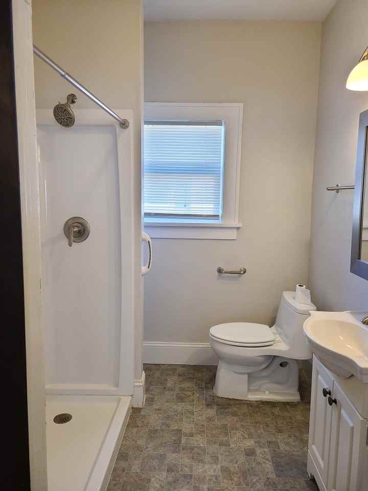 625 S 22nd St - Photo 5 of 5