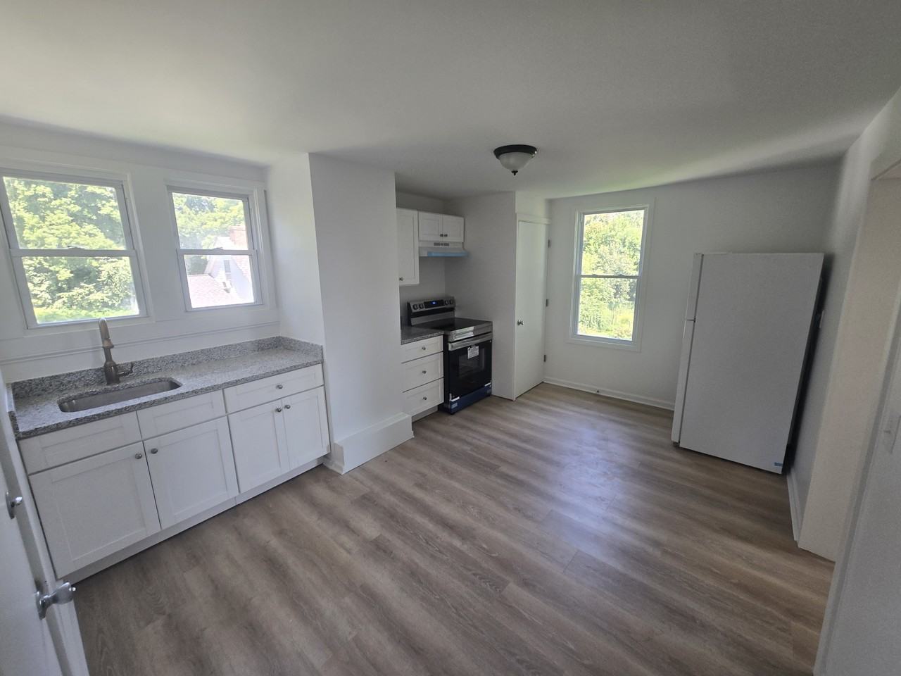 27 Mansfield St #2 - Photo 2 of 12