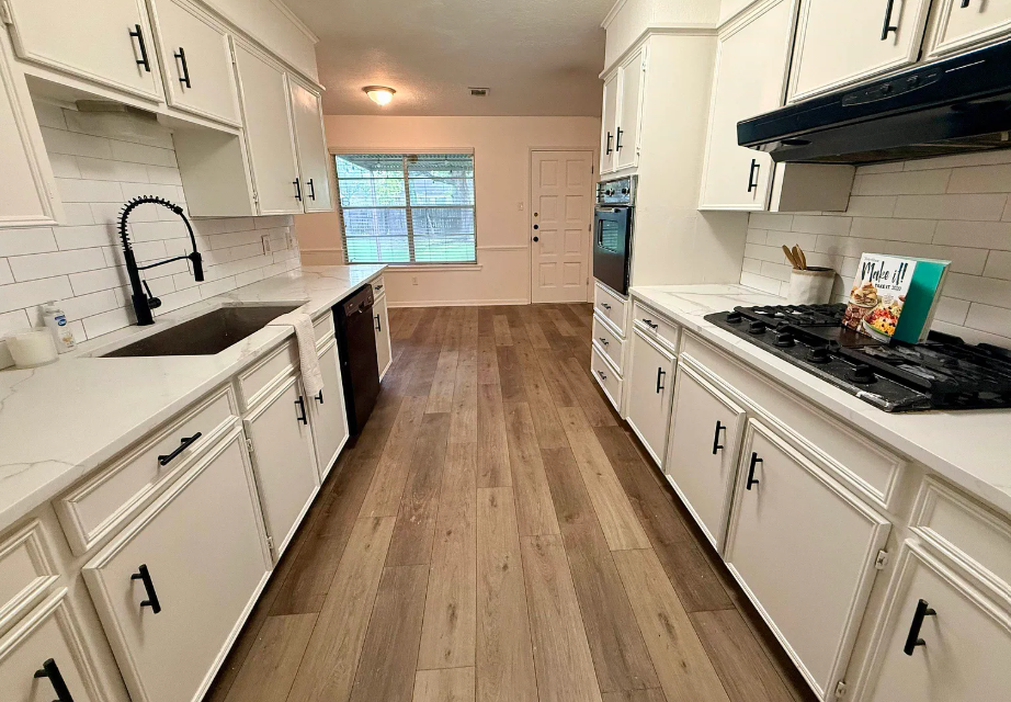 1045 Chatwood Dr - Photo 2 of 19