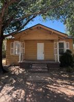 featured image of 2006 Giddings St