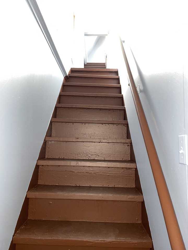 184 W Ridge St - Photo 2 of 29