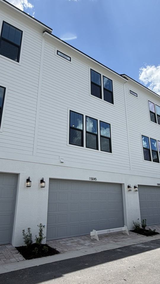 15045 Groveside Rd - Photo 2 of 42