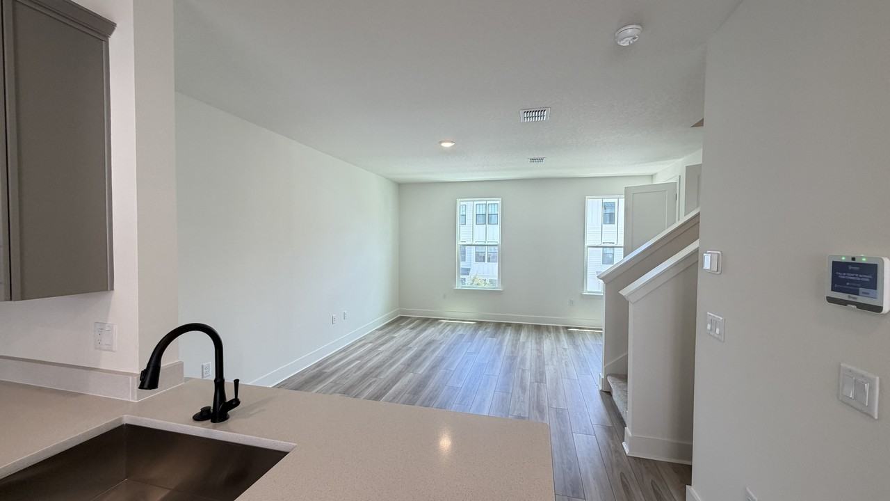 15045 Groveside Rd - Photo 5 of 42