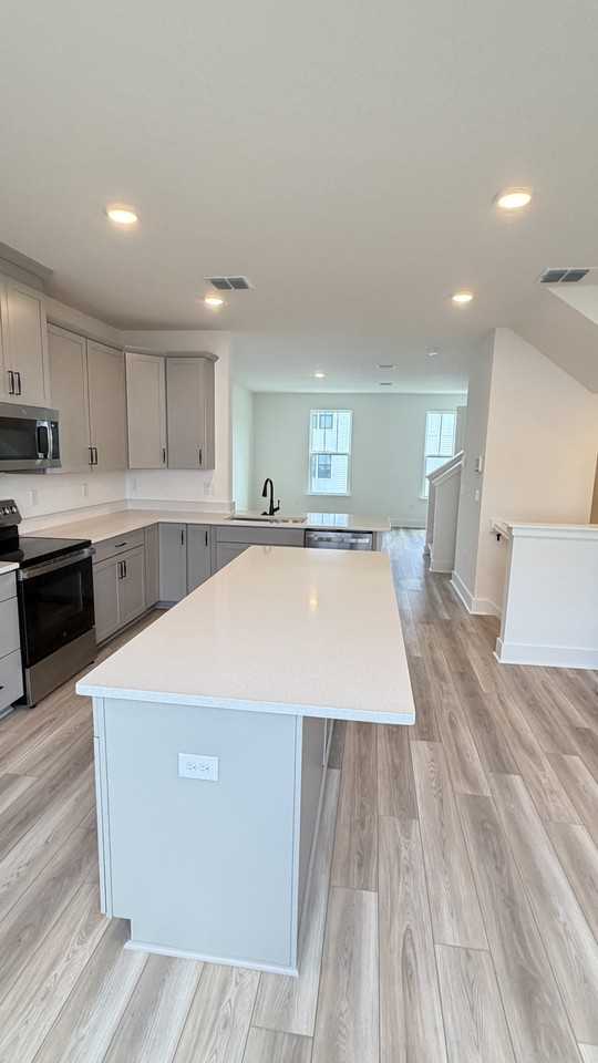 15045 Groveside Rd - Photo 6 of 42