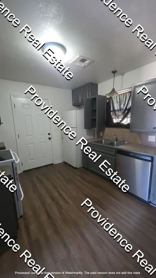 165 Greene Ln #165 - Photo 2 of 5