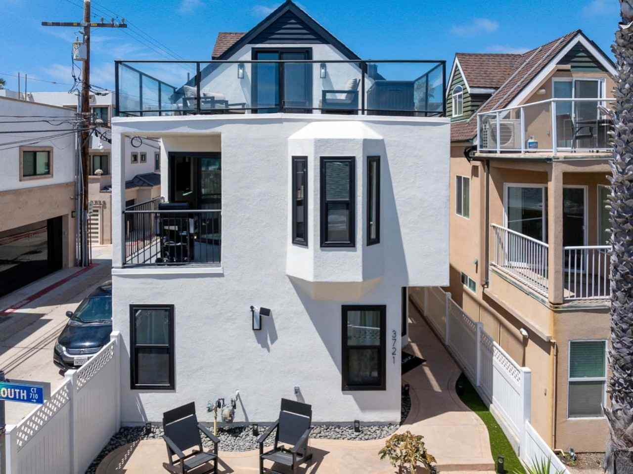3721 Strandway - 1 #1 - Photo 2 of 50
