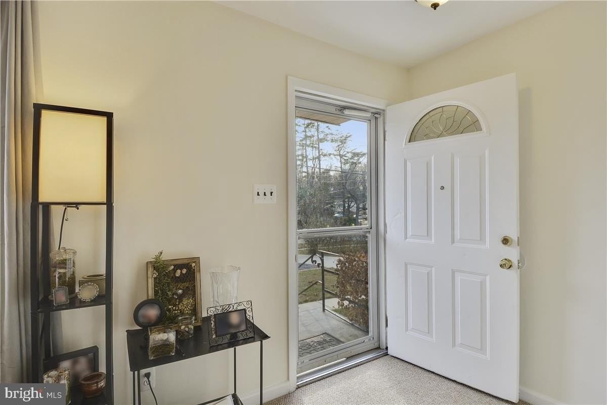 4909 Randolph Rd - Photo 3 of 41