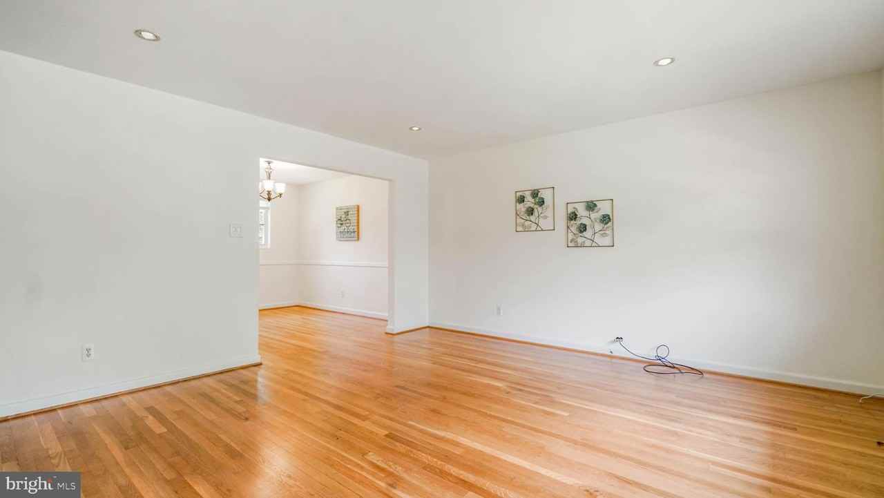 4909 Randolph Rd - Photo 4 of 41