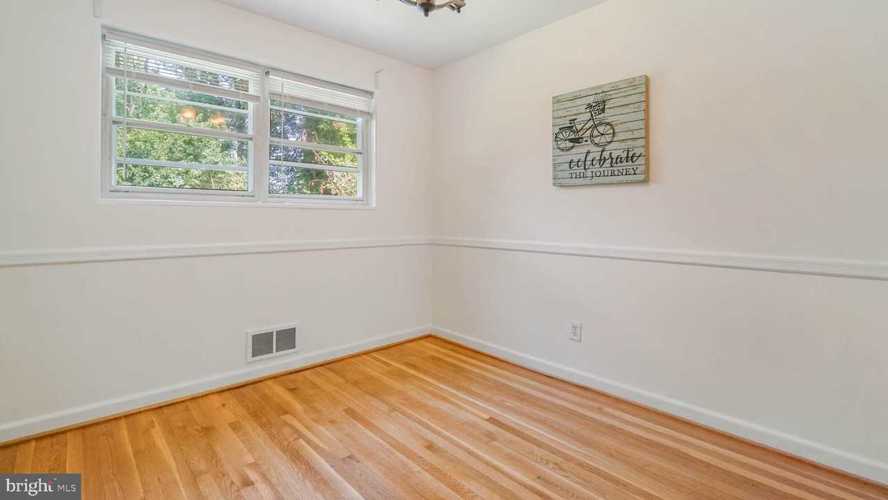 4909 Randolph Rd - Photo 5 of 41