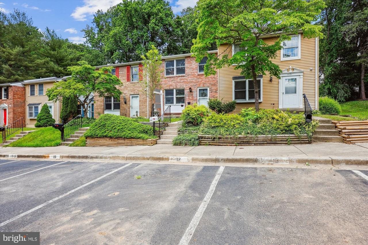 10121 Watkins Mill Pl - Photo 2 of 50