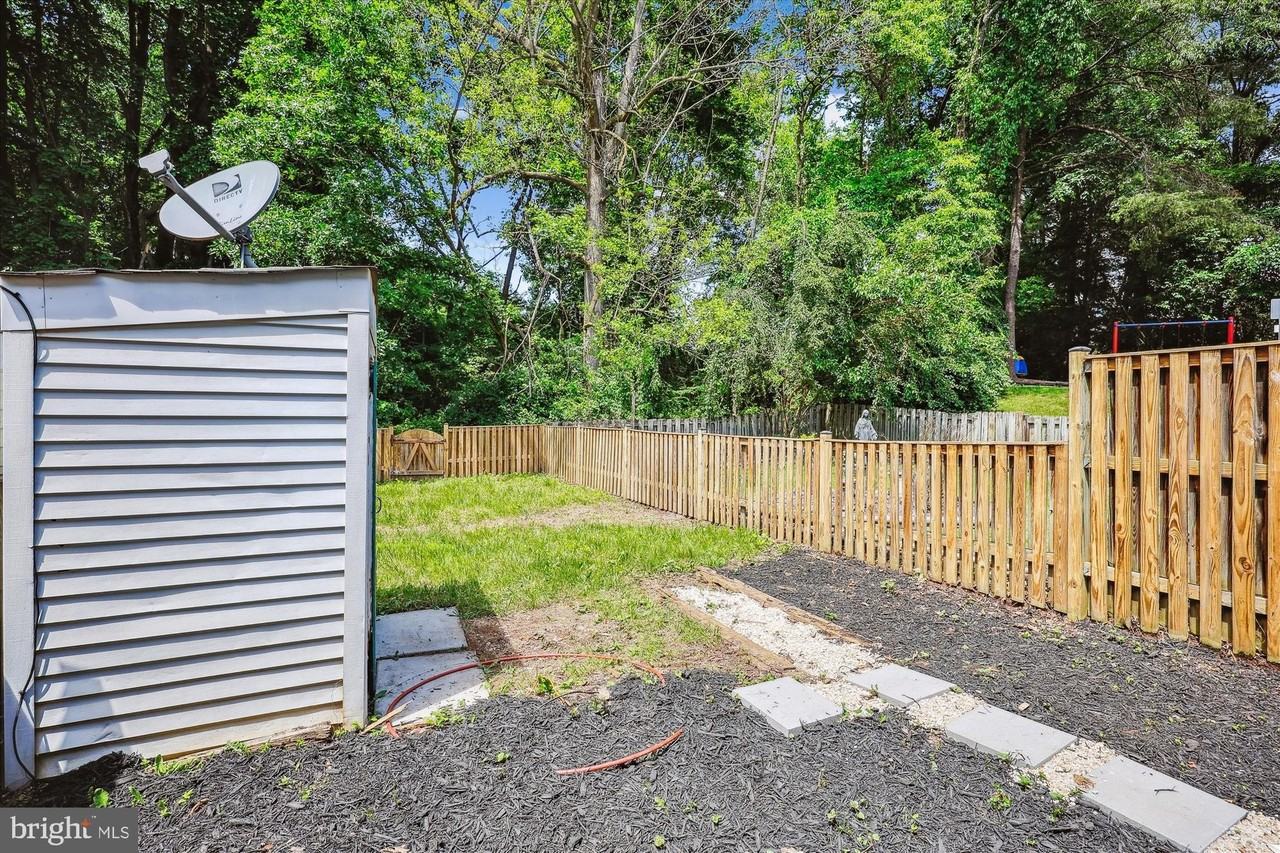 10121 Watkins Mill Pl - Photo 5 of 50