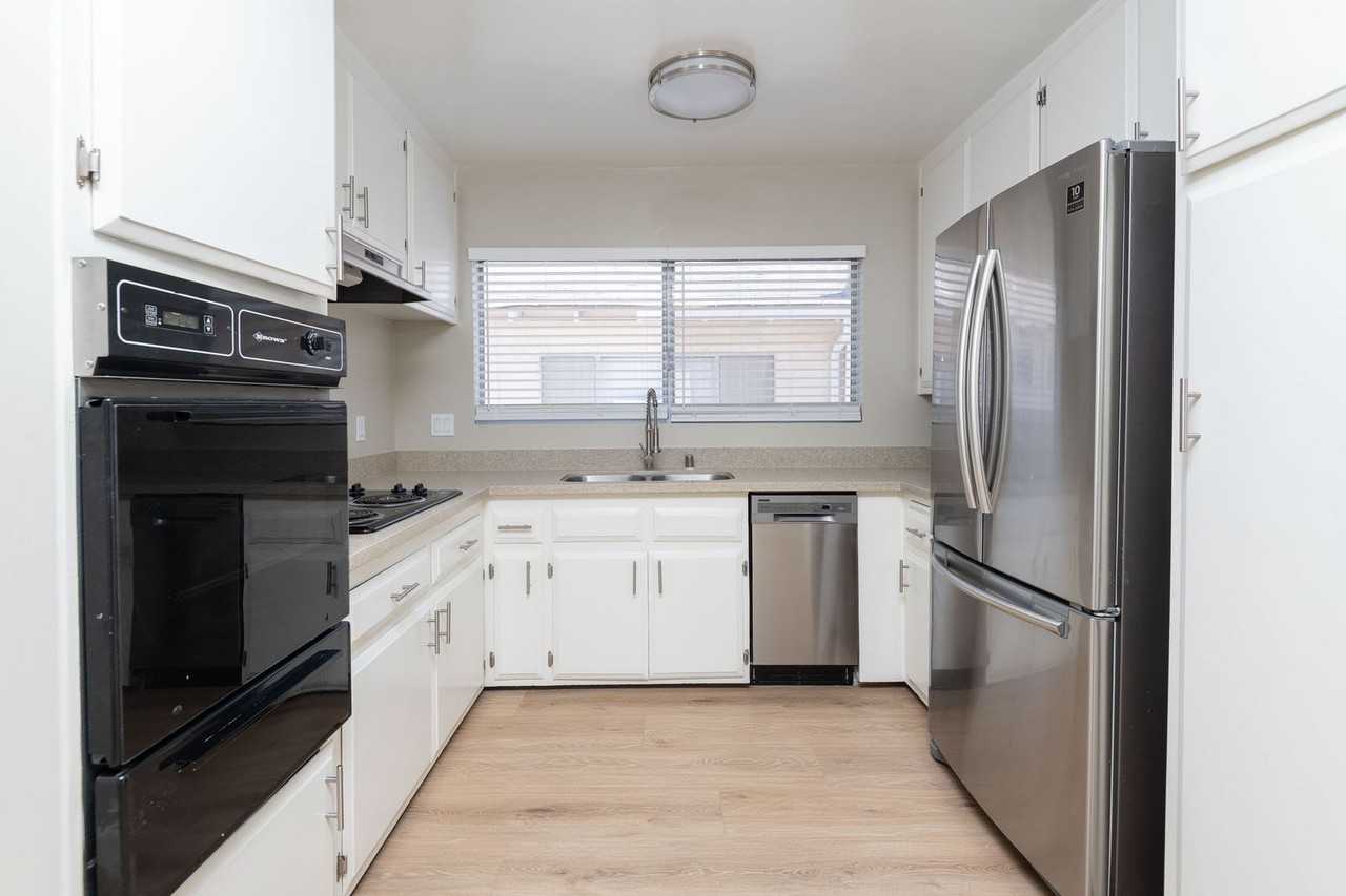 1829 Corinth - Photo 4 of 19