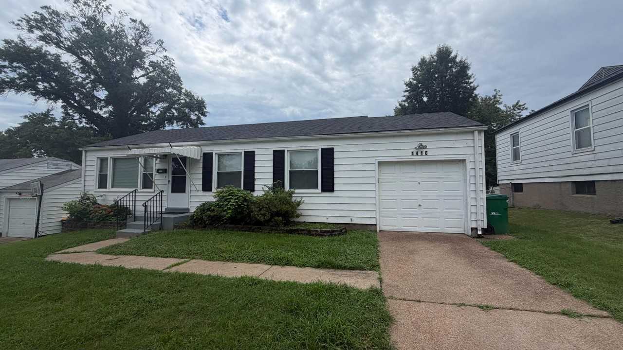 1410 Akron Dr - Photo 2 of 20