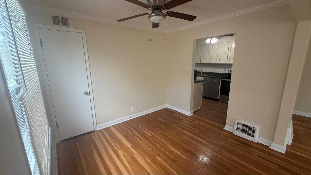 1410 Akron Dr - Photo 5 of 20