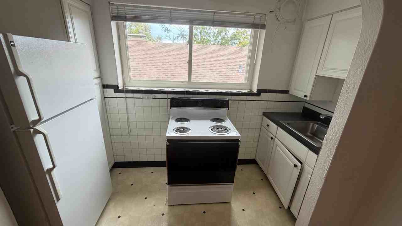 6663 Devonshire Ave - Photo 5 of 10