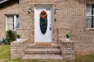 featured image of 105 W 36th St