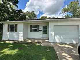 901 W Myrtle St - Photo 1 of 1