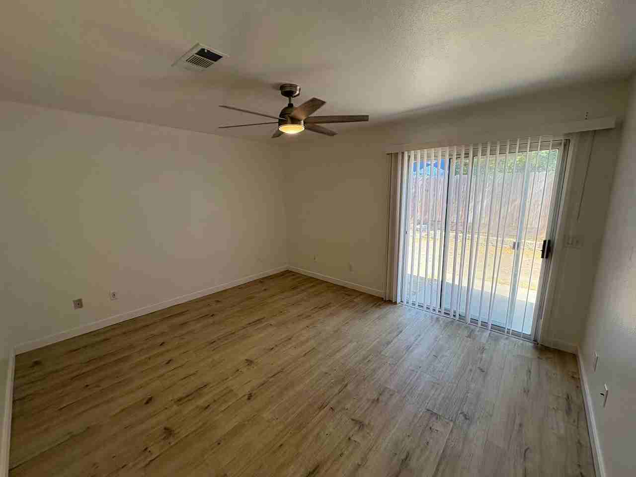 2324 W Delta Ave - Photo 7 of 31