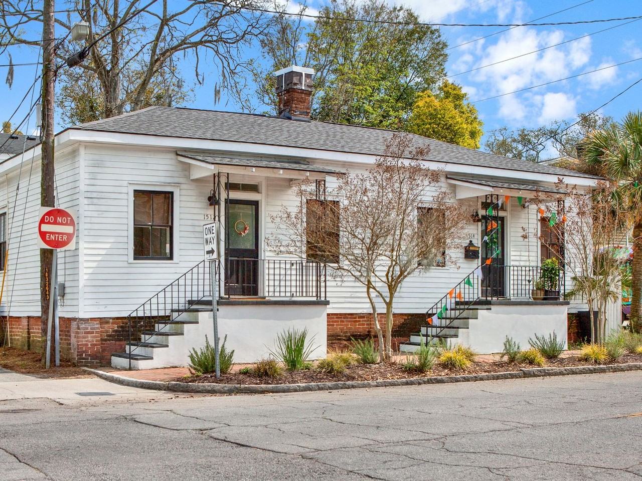 1512 Barnard St - Photo 4 of 35