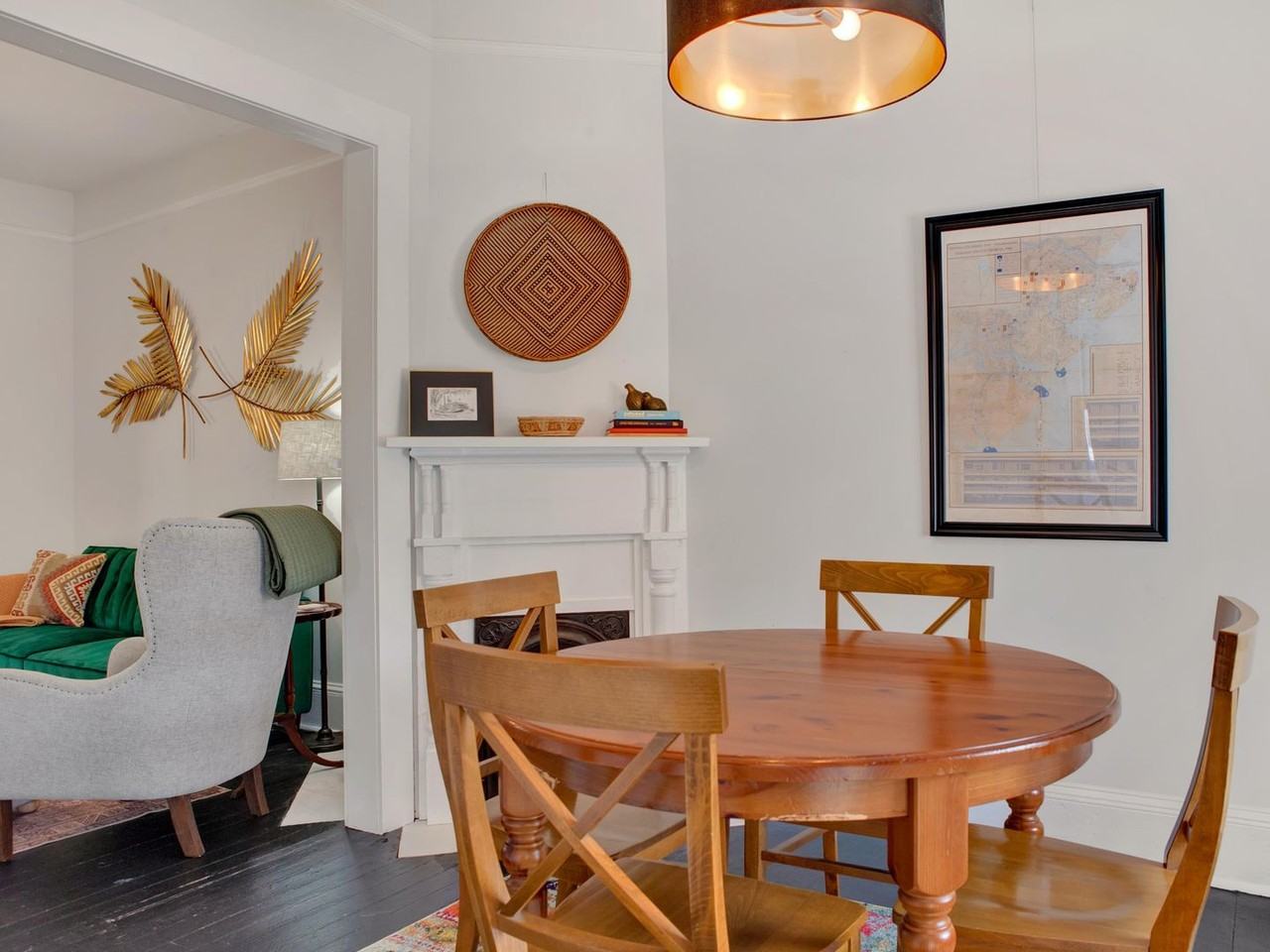 1512 Barnard St - Photo 6 of 35