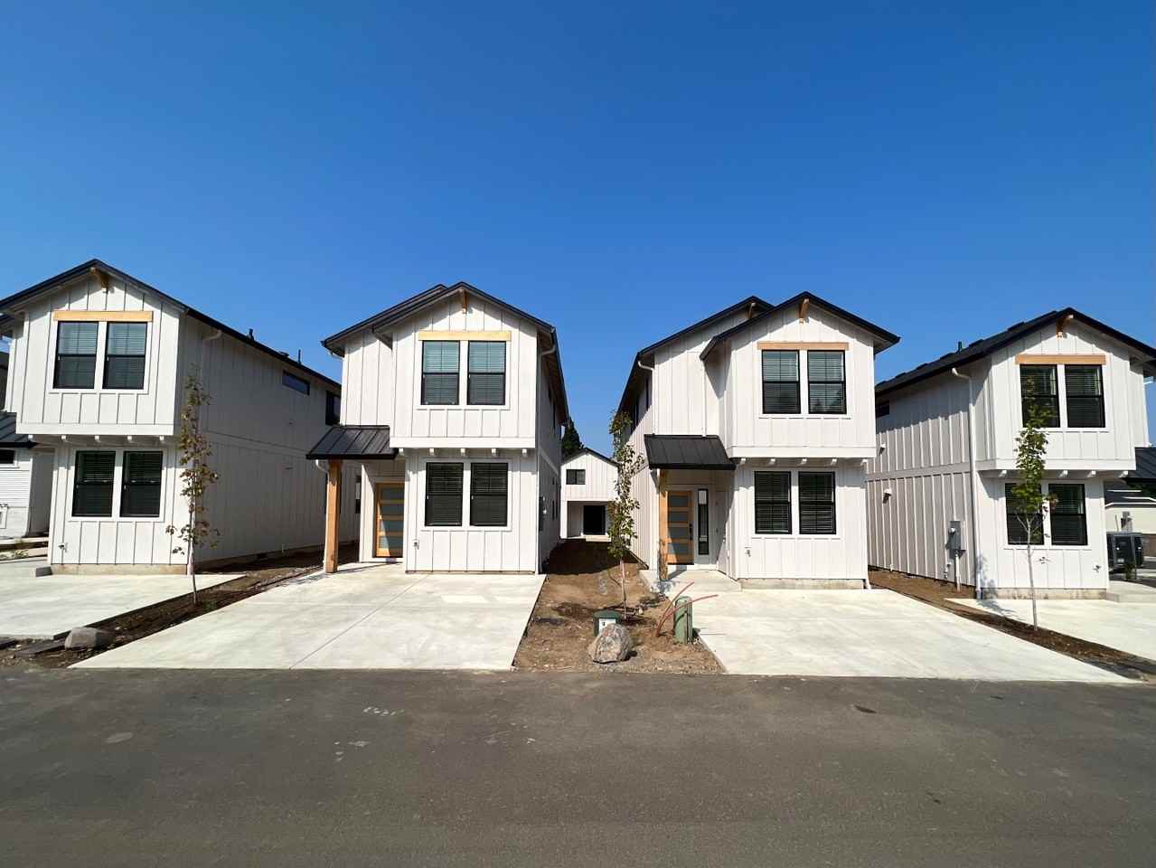 9908 Ne 46th Ct - Photo 3 of 20